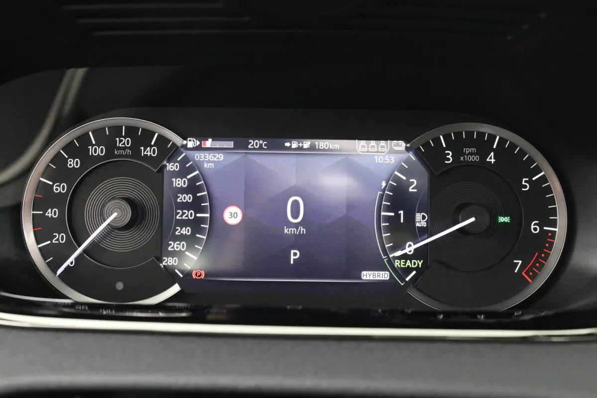 1.5 P300e AWD R-Dynamic HSE | SOH 96% | Panoramadak | Meridian | Adaptive Cruise | 360 Camera | Stoel-/Stuurverwarming | Elektr stoel + Mem | HUD | Full Led | Dealer Onderhouden