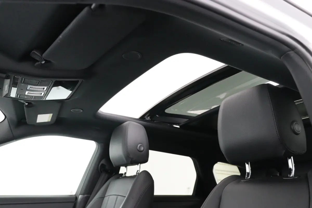 1.5 P300e AWD R-Dynamic HSE | SOH 96% | Panoramadak | Meridian | Adaptive Cruise | 360 Camera | Stoel-/Stuurverwarming | Elektr stoel + Mem | HUD | Full Led | Dealer Onderhouden