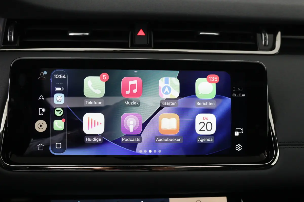 1.5 P300e AWD R-Dynamic HSE | SOH 96% | Panoramadak | Meridian | Adaptive Cruise | 360 Camera | Stoel-/Stuurverwarming | Elektr stoel + Mem | HUD | Full Led | Dealer Onderhouden