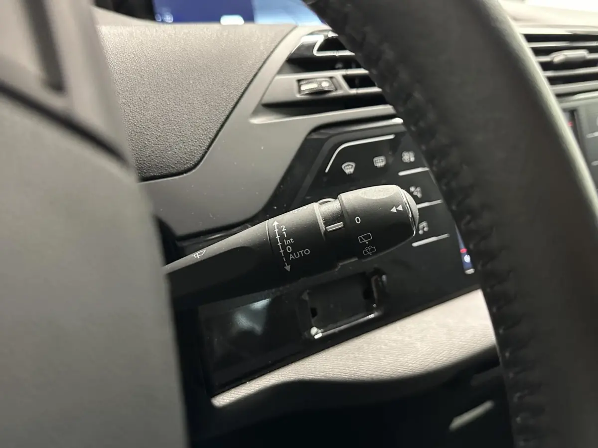 1.2 PureTech Business CARPLAY NAVI ECC CRUISE 85000 KM.