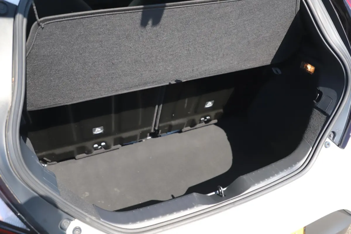 1.0 VVT-i MT Quiet Edition Airco Adaptive Cruise Elektrische Ramen CV