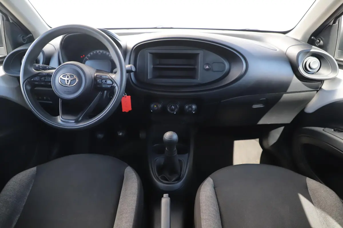 1.0 VVT-i MT Quiet Edition Airco Adaptive Cruise Elektrische Ramen CV