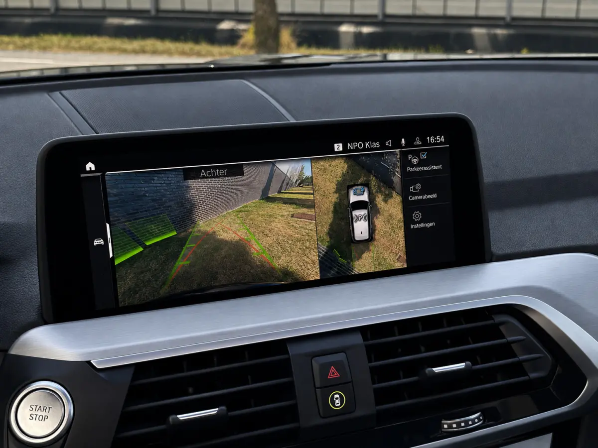 xDrive30e High Executive Plug In M-PAKKET/PANORAMADAK/HEAD UP/ETC.!
