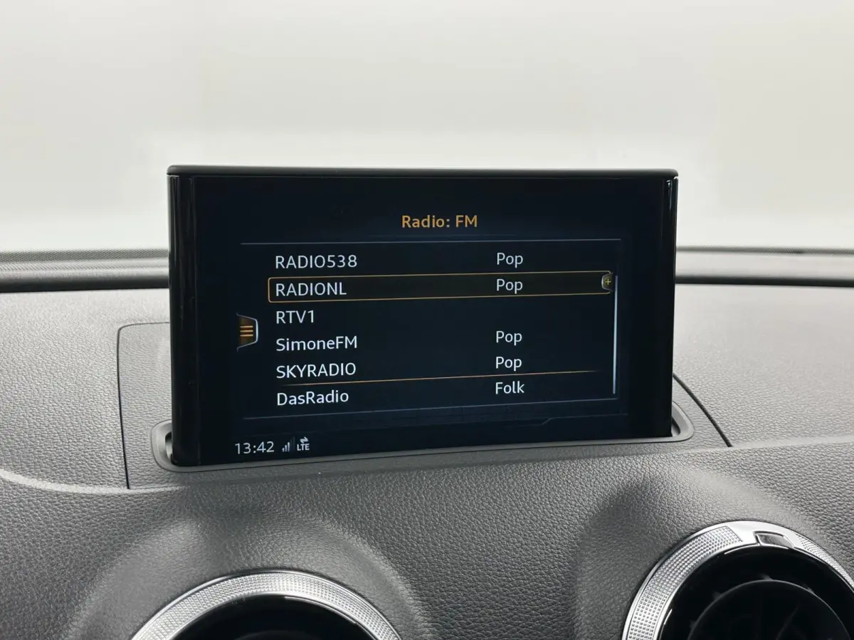 1.4 e-tron Sport Pro Line plus NAVI CRUISE 69000 KM.