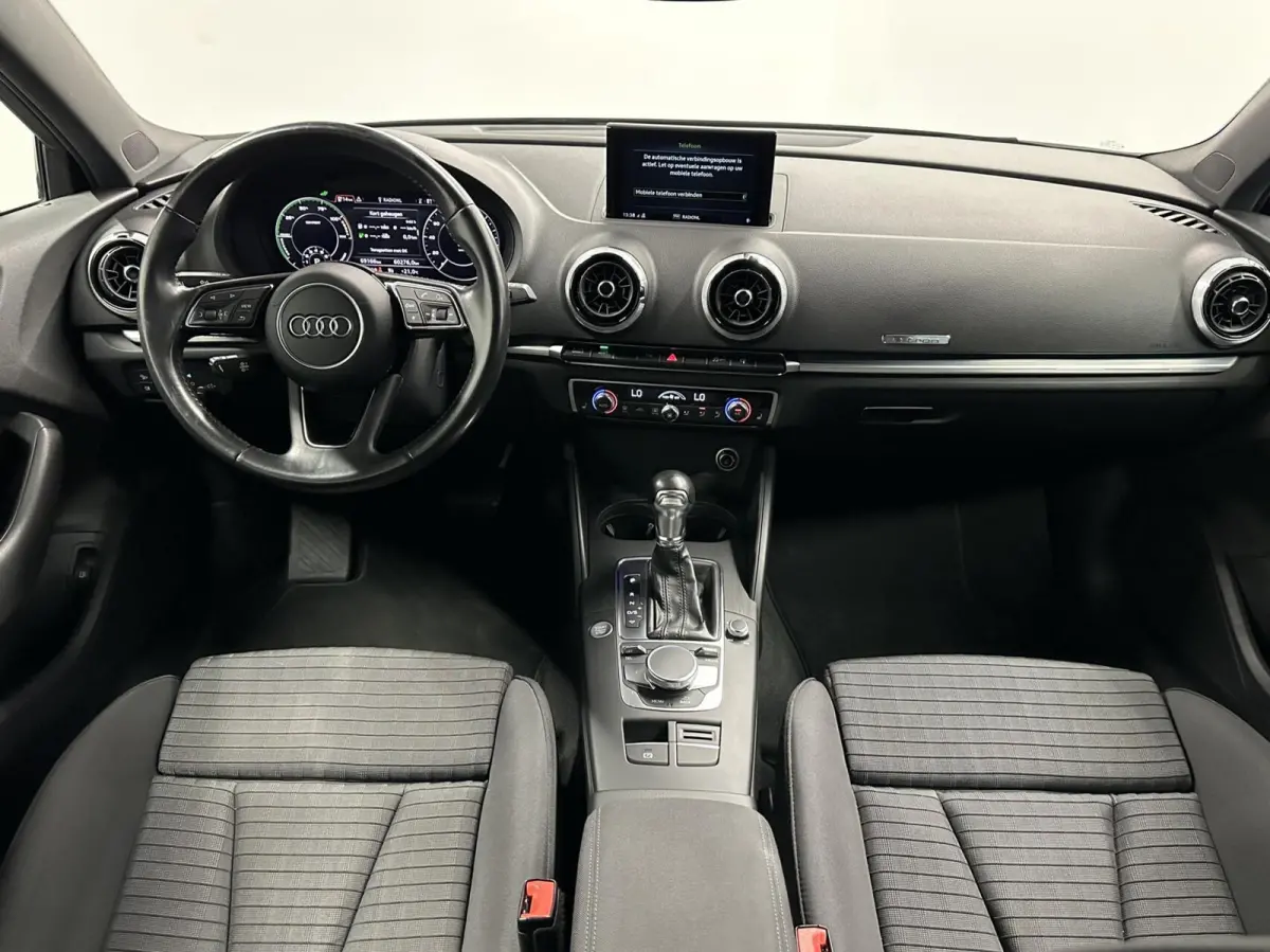 1.4 e-tron Sport Pro Line plus NAVI CRUISE 69000 KM.