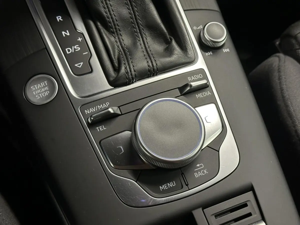 1.4 e-tron Sport Pro Line plus NAVI CRUISE 69000 KM.