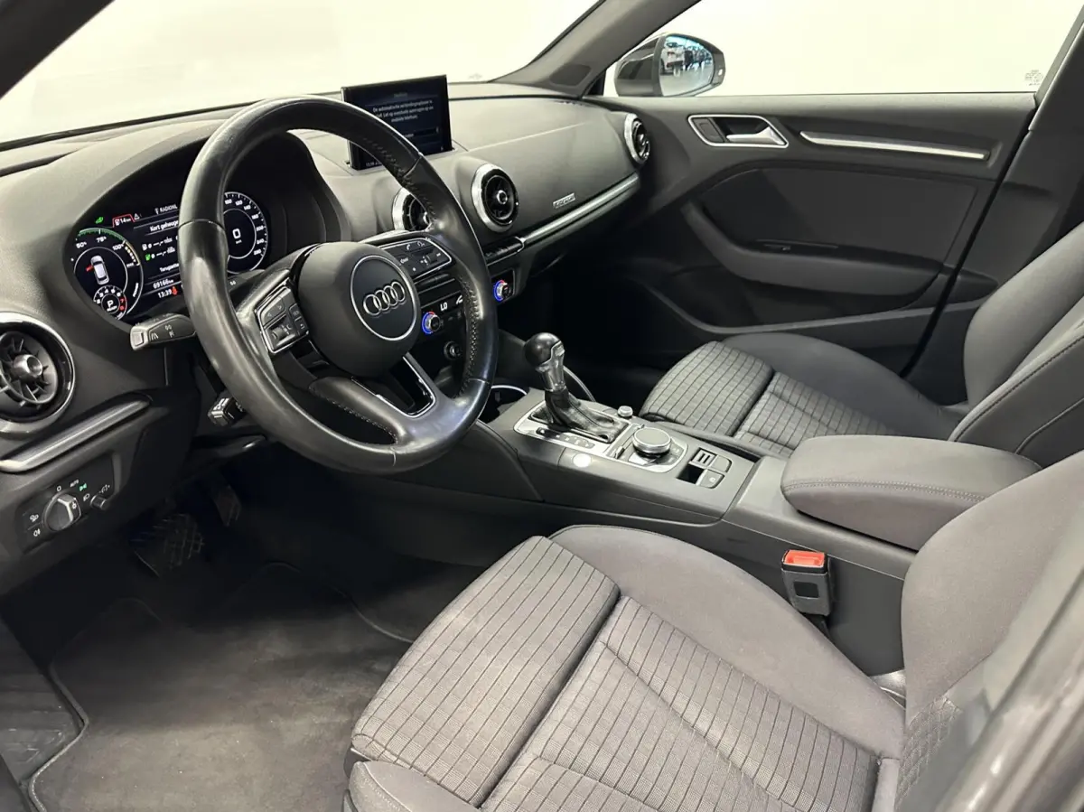 1.4 e-tron Sport Pro Line plus NAVI CRUISE 69000 KM.