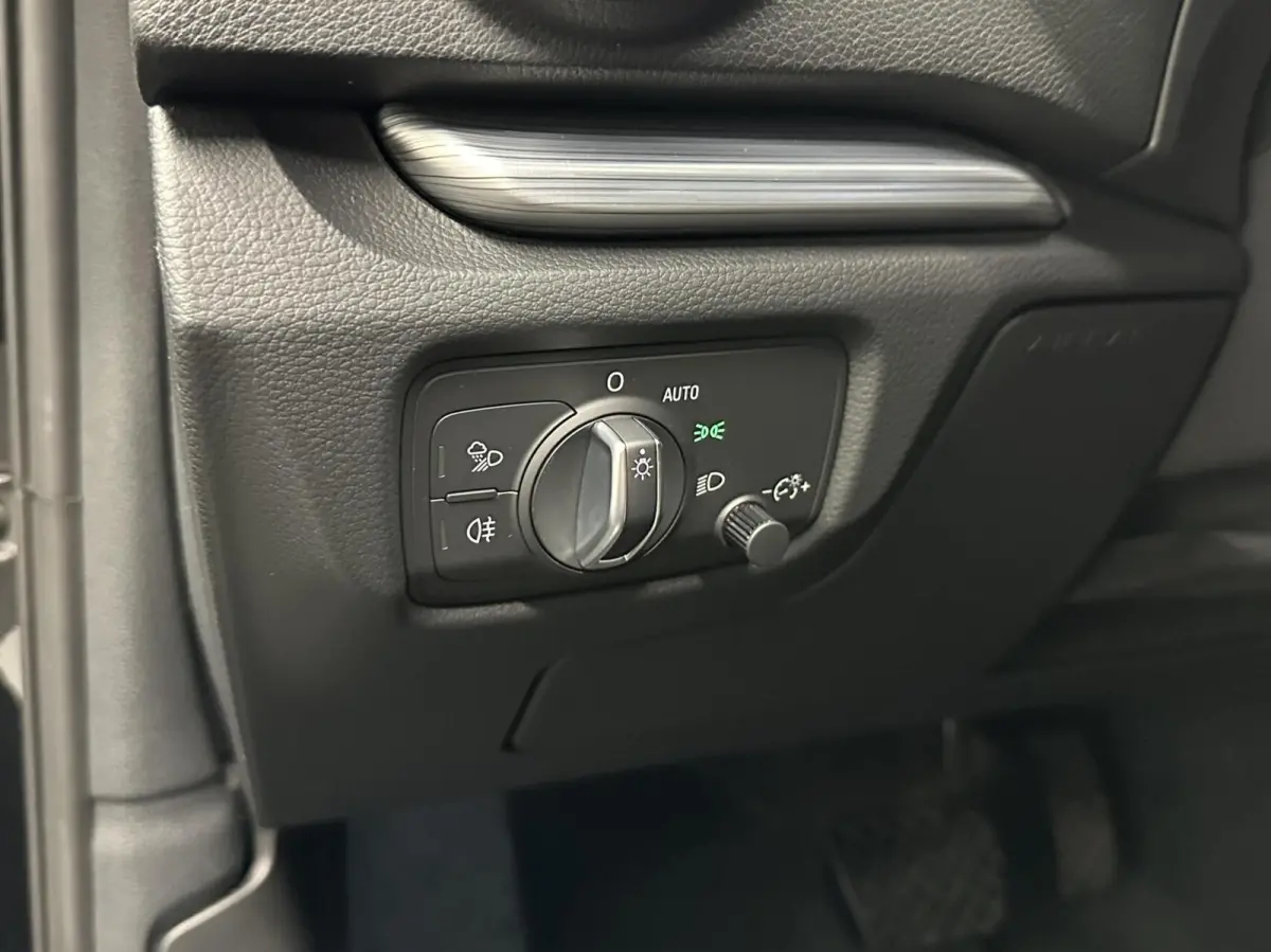 1.4 e-tron Sport Pro Line plus NAVI CRUISE 69000 KM.