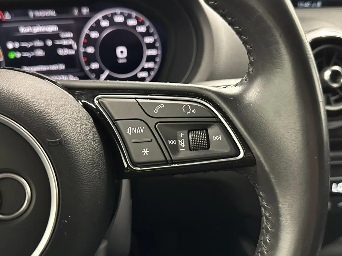 1.4 e-tron Sport Pro Line plus NAVI CRUISE 69000 KM.
