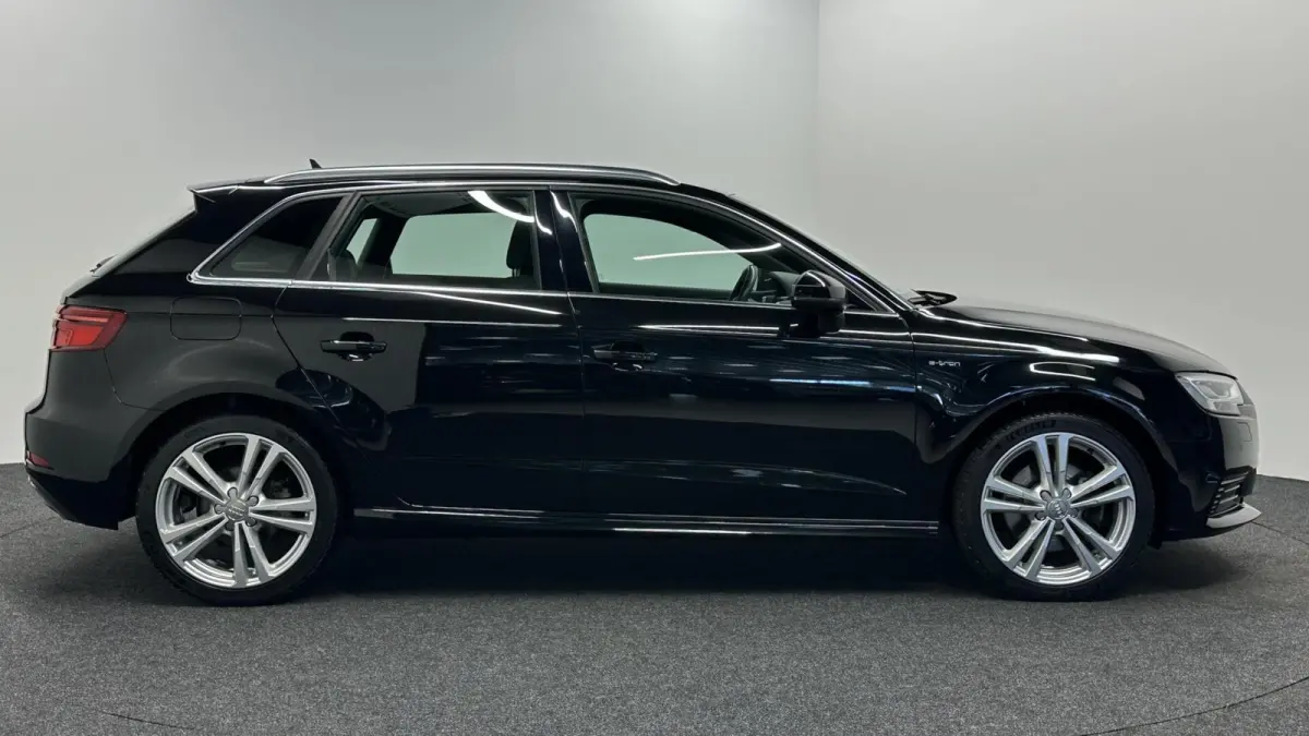 1.4 e-tron Sport Pro Line plus NAVI CRUISE 69000 KM.