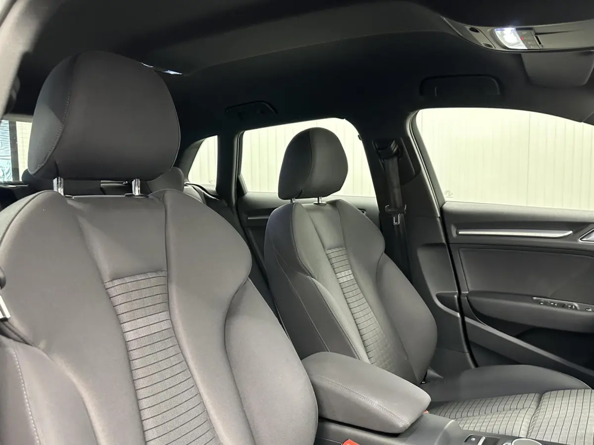 1.4 e-tron Sport Pro Line plus NAVI CRUISE 69000 KM.