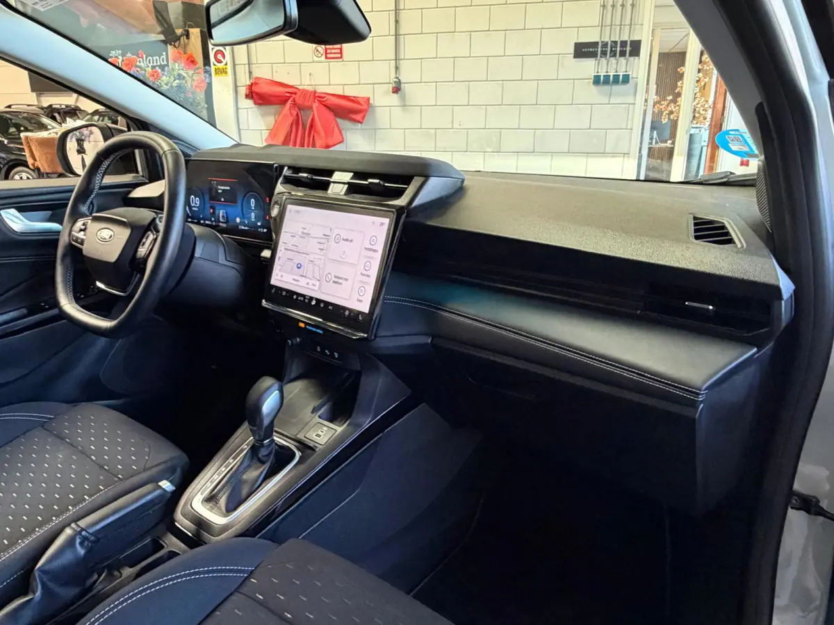 1.0 EcoBoost Titanium, Facelift Model, Automaat, 360 Camera, Stoel/Stuurverwarming, Carplay