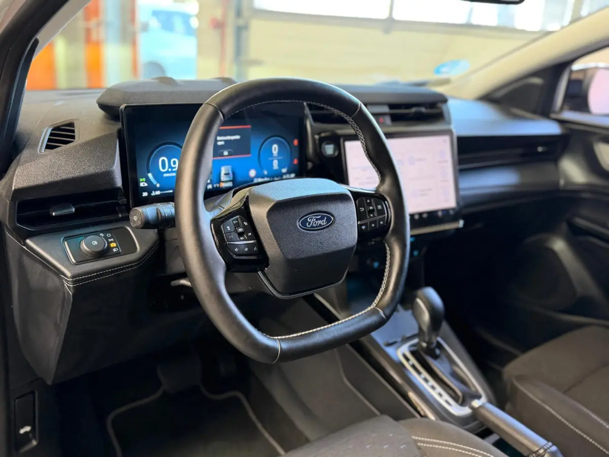 1.0 EcoBoost Titanium, Facelift Model,1 Jaar Bovag Garantie, Automaat, 360 Camera, Stoel/Stuurverwarming, Carplay