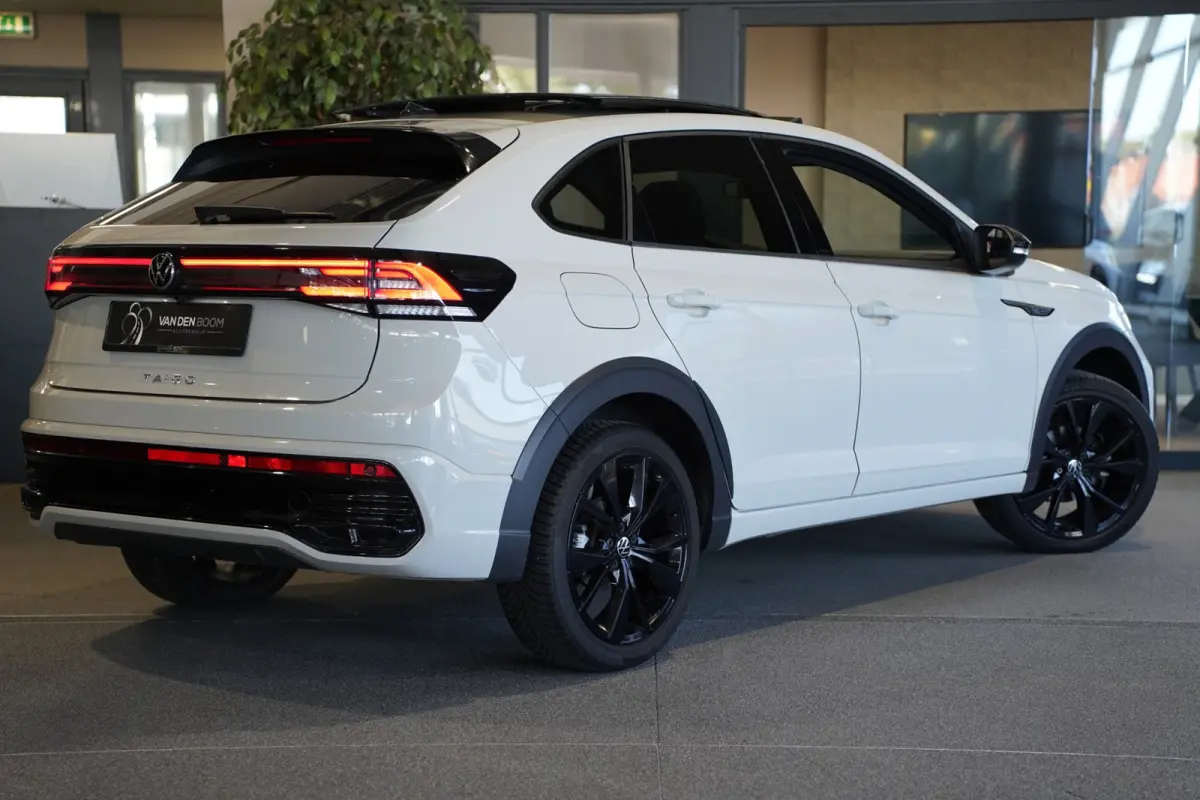 1.0 TSI 2x R-Line DSG Ascot Pano Black Style Cam IQ Matrix Beats ACC