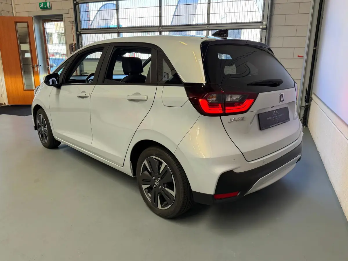 1.5 Full Hybrid Advance, Automaat, Camera, Carplay, Cruise Control, Stoel/Stuurverwarming