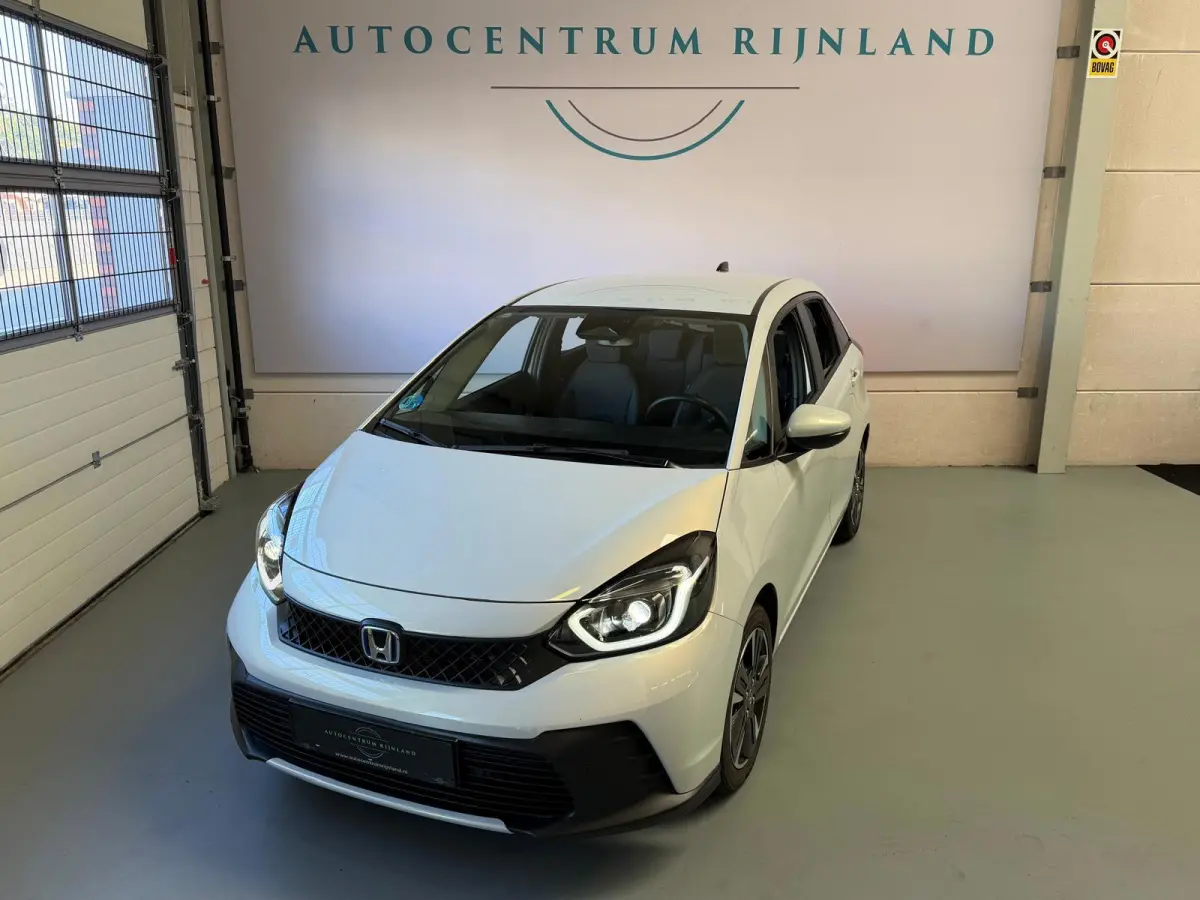 1.5 Full Hybrid Advance, Automaat, Camera, Carplay, Cruise Control, Stoel/Stuurverwarming