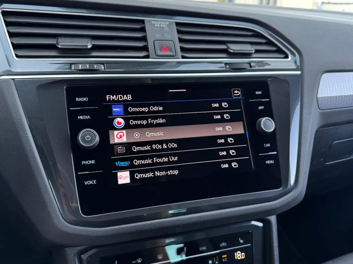 1.5 TSI Life | Adaptive cruise | Carplay | Navigatie | DAB | LED | Trekhaak | Sensoren