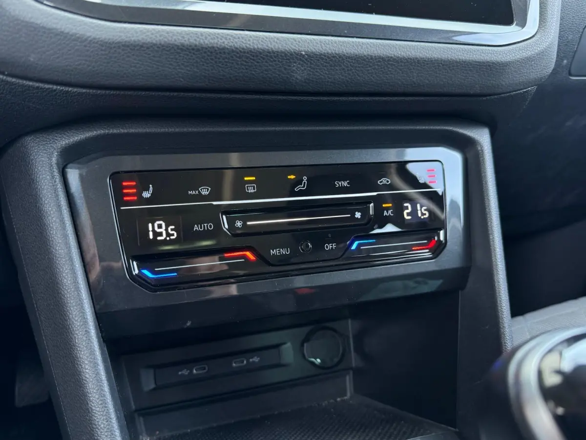 1.5 TSI Life | Adaptive cruise | Carplay | Navigatie | DAB | LED | Trekhaak | Sensoren