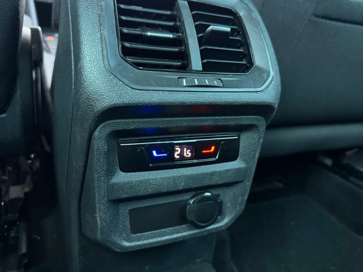 1.5 TSI Life | Adaptive cruise | Carplay | Navigatie | DAB | LED | Trekhaak | Sensoren