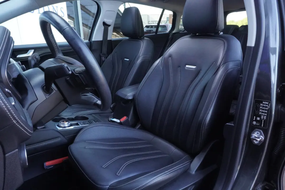 1.5 EcoBoost 150PK Vignale+Led+Volleder+Navigatie+Pano-dak+Camera+BO-Sound+18"LMV = ORIG/NL NIEUWE BANDEN ETC !!