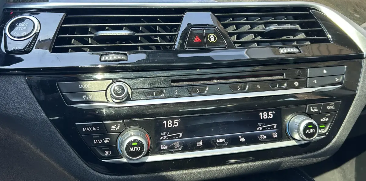 Gran Turismo 640i High Executive 340PK | ZEER NETTE STAAT | Volledige Onderhoudshistorie | Luxury Line | 6 Cilinder | PANO | Adaptive Cruise Control | Achteruitrijcamera | Active Protection 