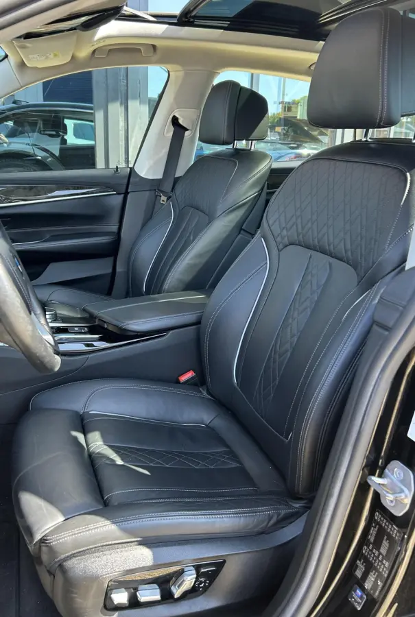 Gran Turismo 640i High Executive 340PK | ZEER NETTE STAAT | Volledige Onderhoudshistorie | Luxury Line | 6 Cilinder | PANO | Adaptive Cruise Control | Achteruitrijcamera | Active Protection 