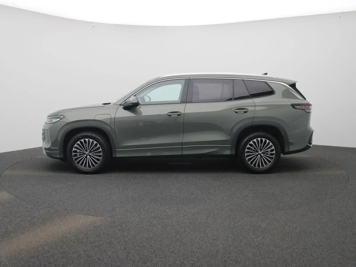 1.5 eHybrid Life Edition 204 PK| Trekhaak | LED Matrix | Navigatie Groot | Stoelverwarming | Stuurwielverwarming | Head-Updisplay | Harman Kardon Audio | 18 Inch Velgen