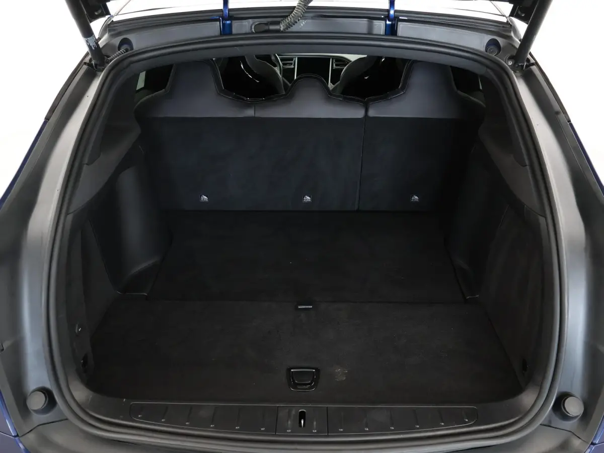 75D + TREKHAAK 2250 KG | LEDER | PANORAMA | LUCHTVERING | 20 INCH