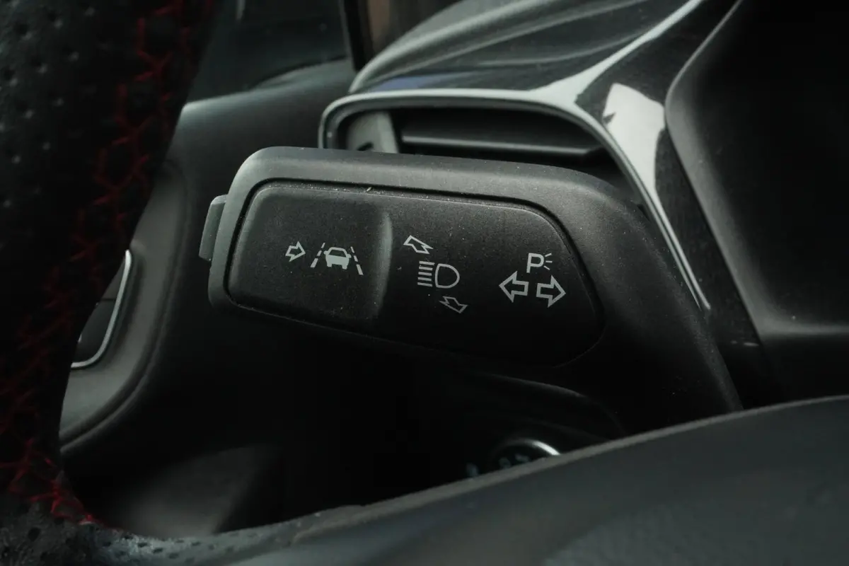 1.0 EcoBoost Hybrid ST-Line+Full-Led+Navigatie+stoel&stuur-verw+17"Lmv+Privacy-Glass=ORIG/NL