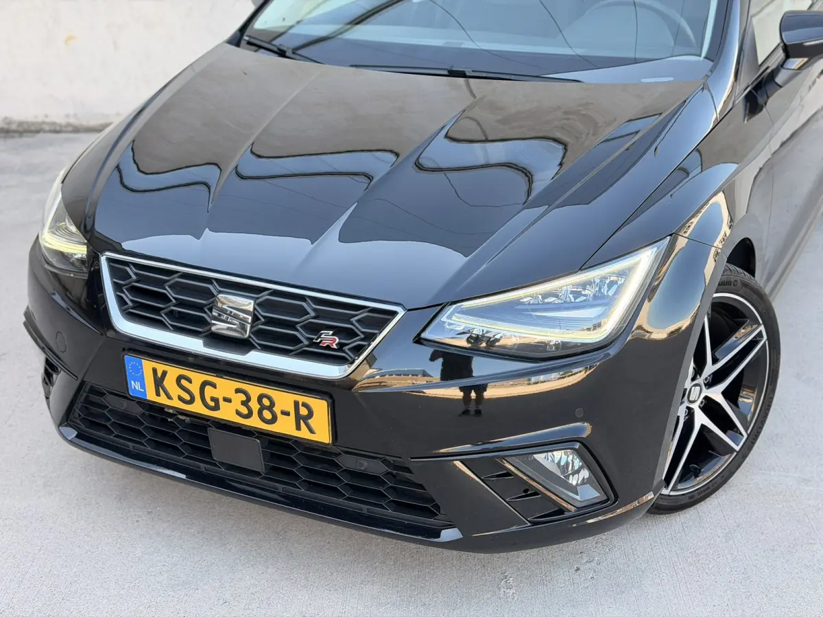 1.0 TSI FR Camera Beats LED Carplay Keyless ACC