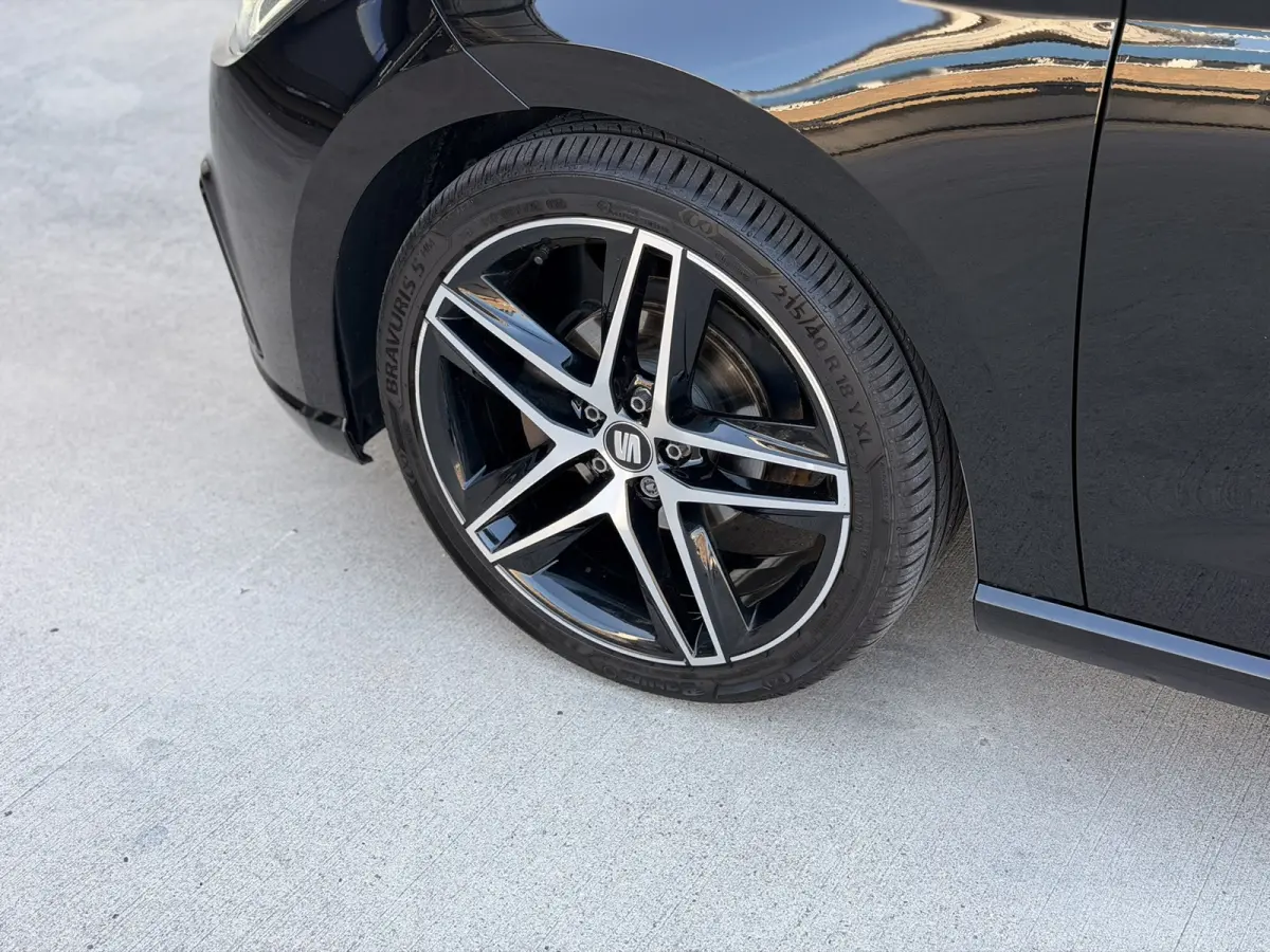 1.0 TSI FR Camera Beats LED Carplay Keyless ACC