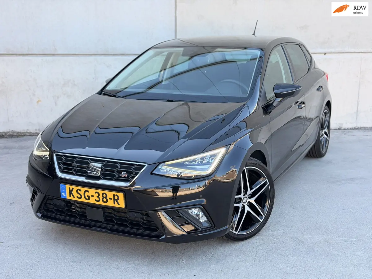 1.0 TSI FR Camera Beats LED Carplay Keyless ACC