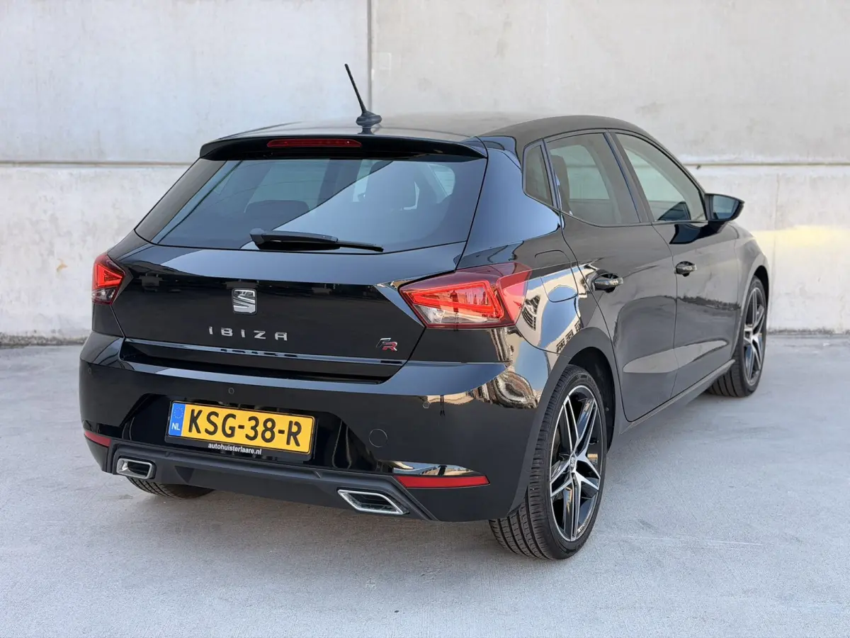 1.0 TSI FR Camera Beats LED Carplay Keyless ACC