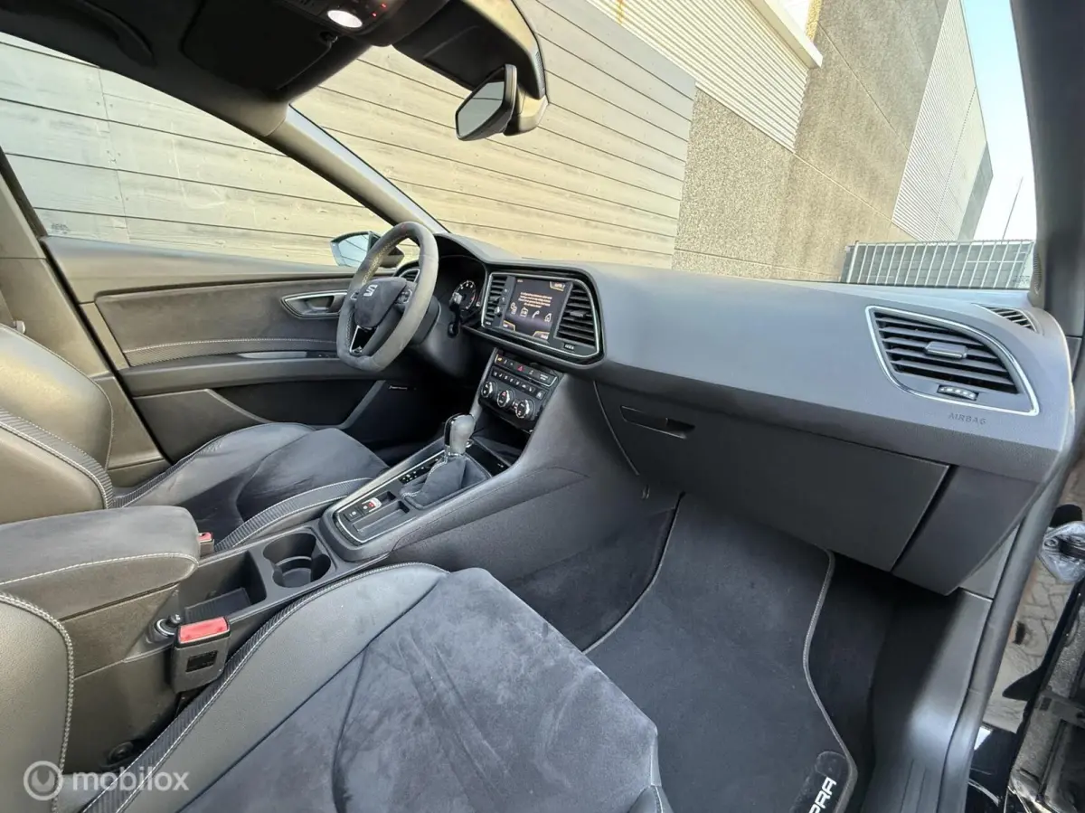 2.0 TSI CUPRA 300 4DRIVE Kuipstoel/Pano.dak/Carplay
