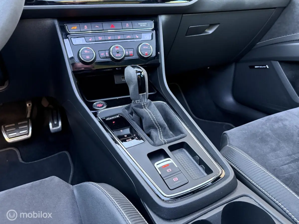 2.0 TSI CUPRA 300 4DRIVE Kuipstoel/Pano.dak/Carplay