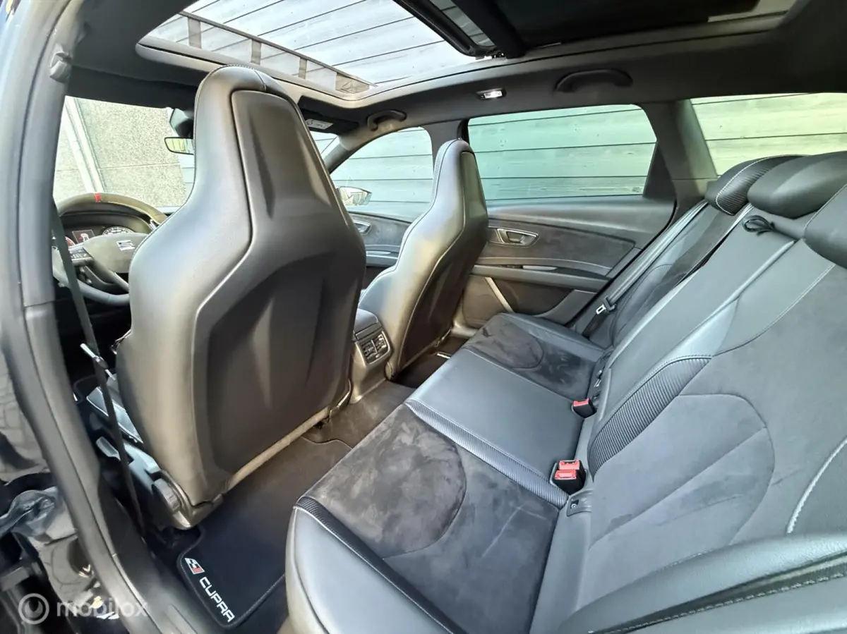 2.0 TSI CUPRA 300 4DRIVE Kuipstoel/Pano.dak/Carplay