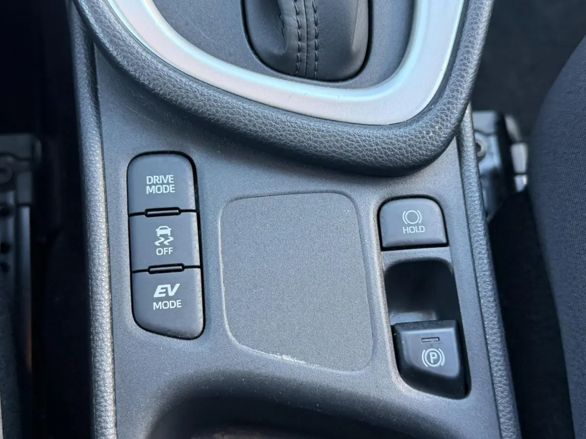 1.5 Hybrid Active Automaat 2022 Navi Clima pdc
