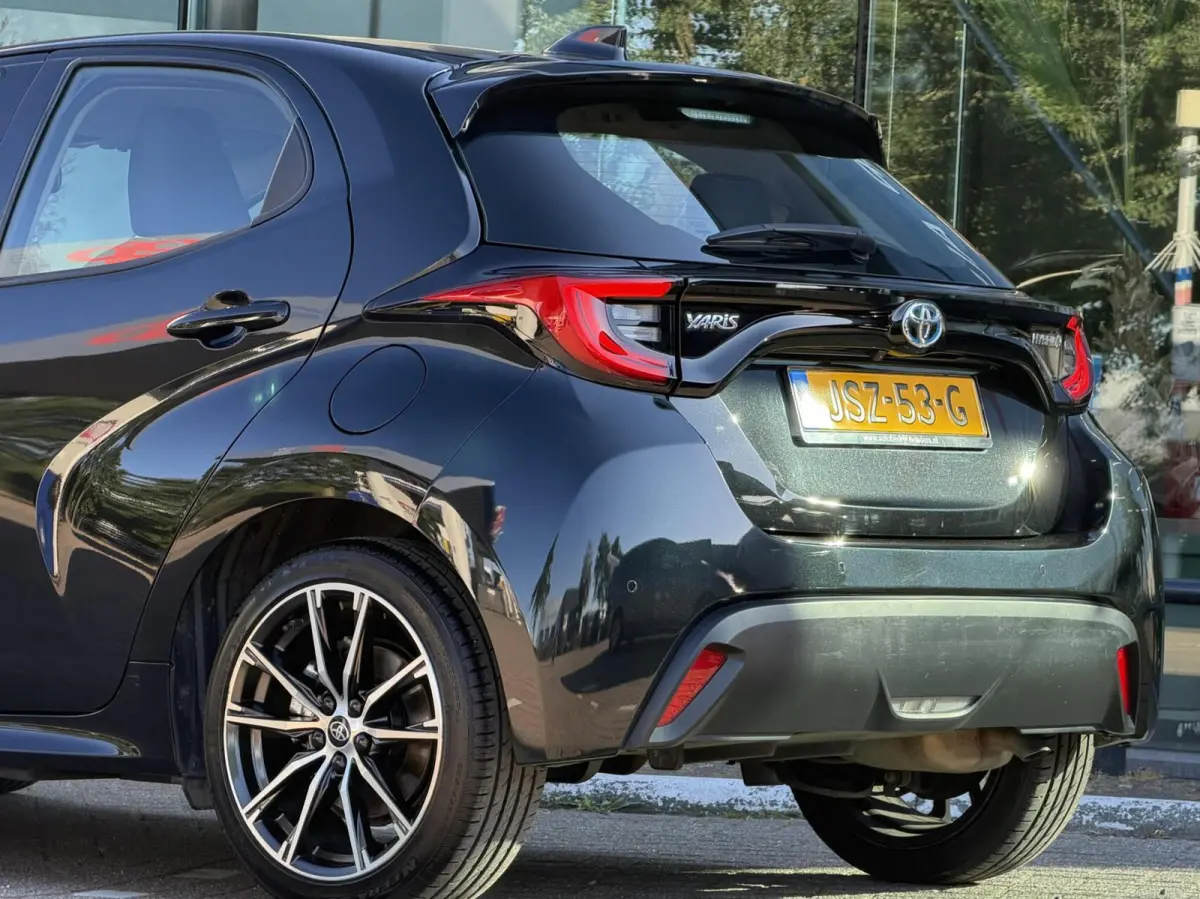 1.5 Hybrid Active Automaat 2022 Navi Clima pdc