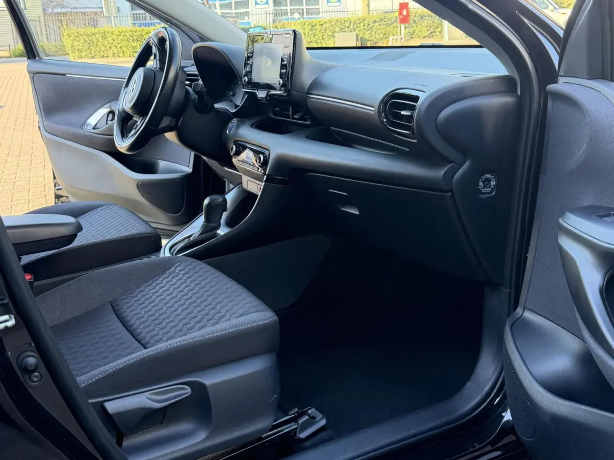 1.5 Hybrid Active Automaat 2022 Navi Clima pdc