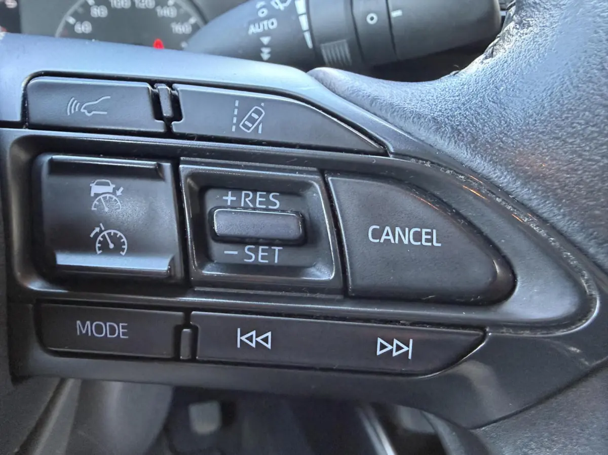 1.5 Hybrid Active Automaat 2022 Navi Clima pdc