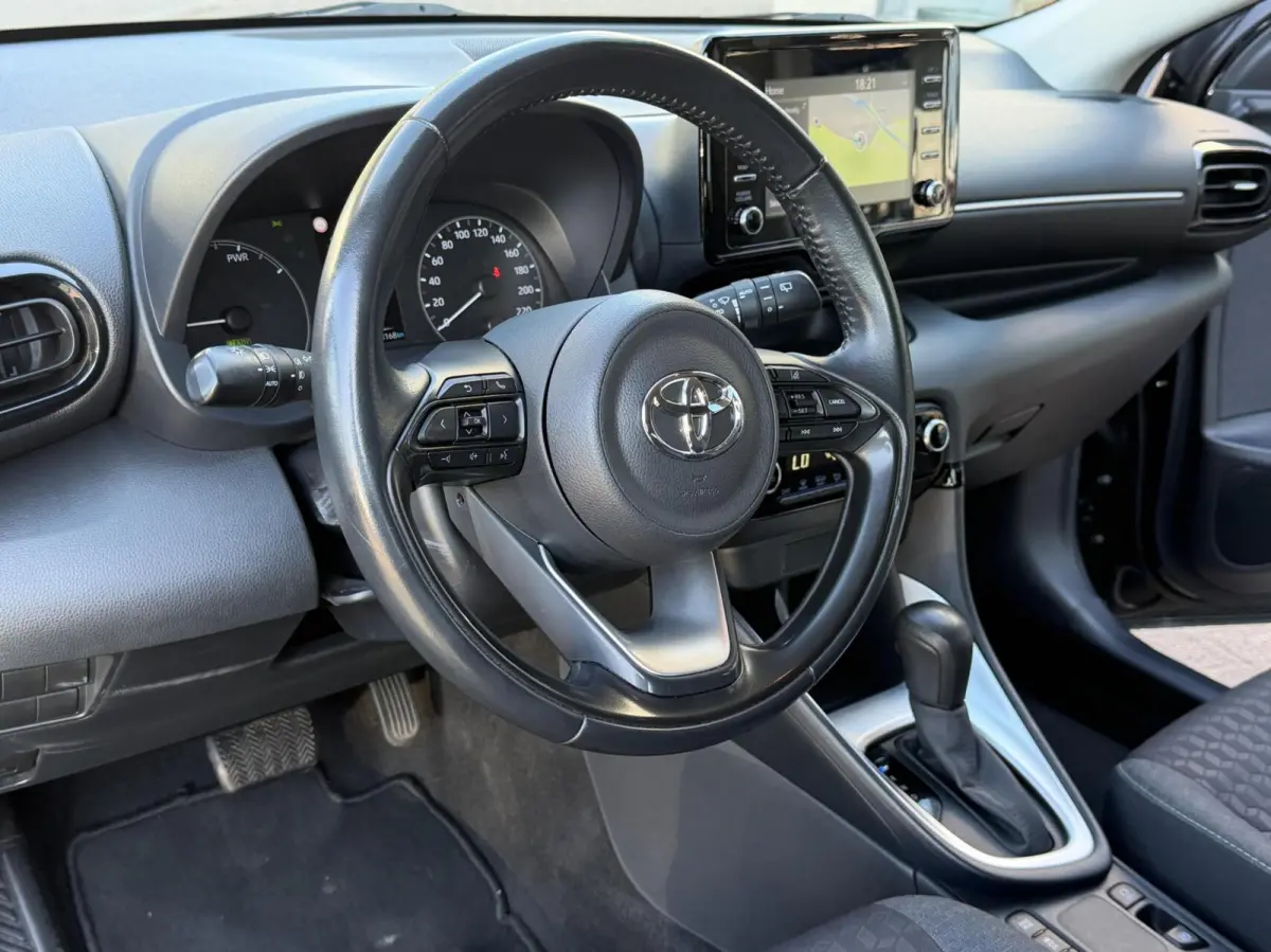 1.5 Hybrid Active Automaat 2022 Navi Clima pdc