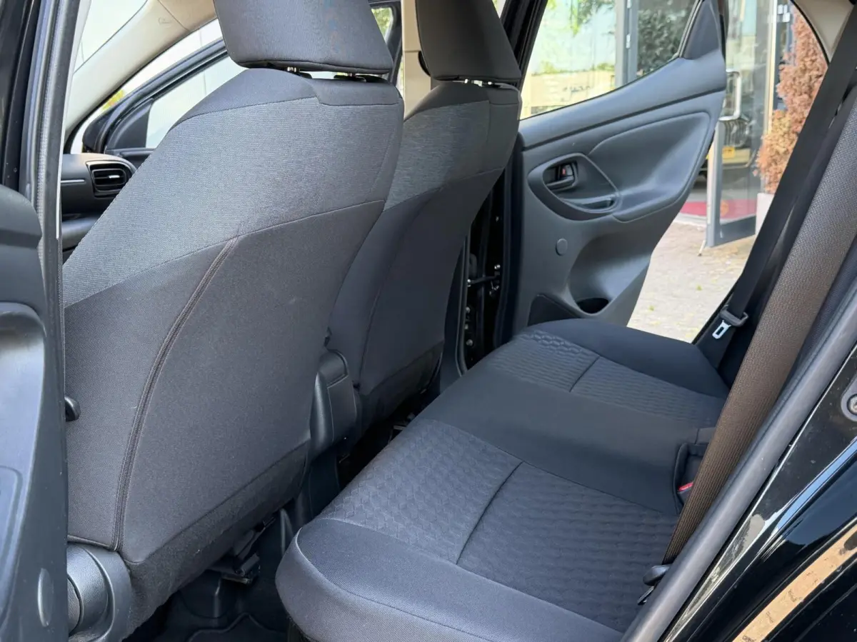 1.5 Hybrid Active Automaat 2022 Navi Clima pdc