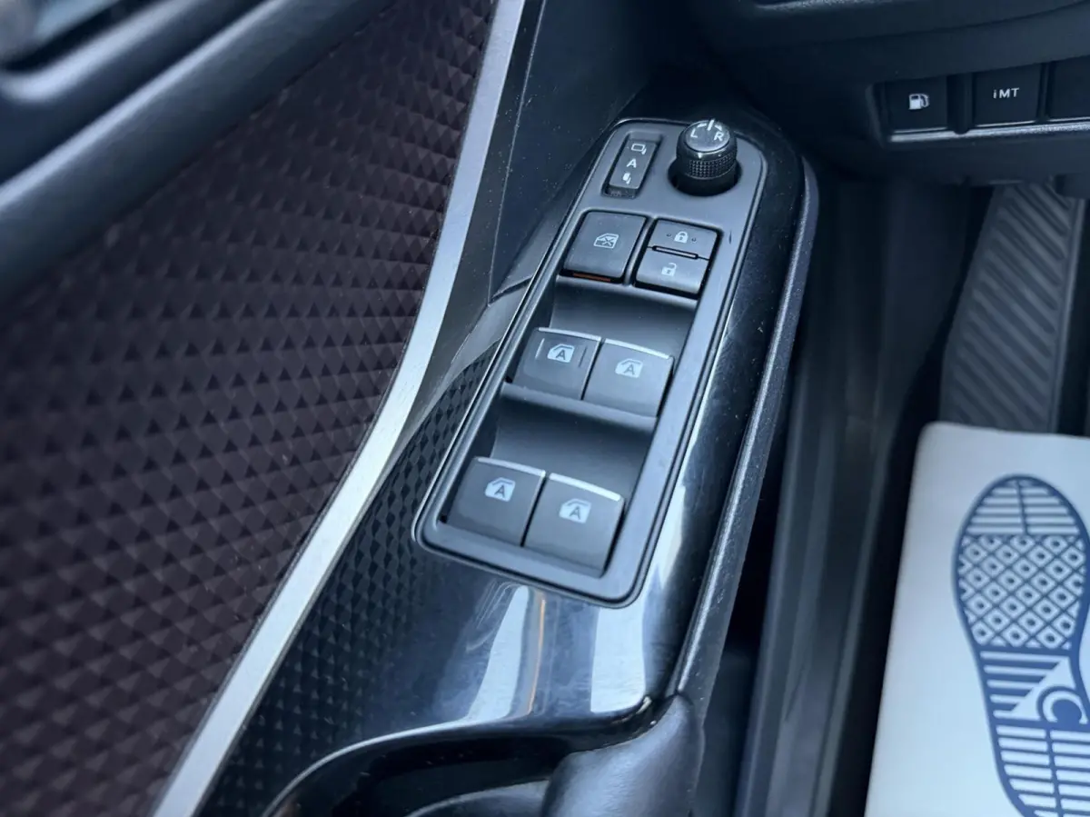1.2 Executive - ACC/NAVI/KEYLESS/JBL/CAMERA/NAP