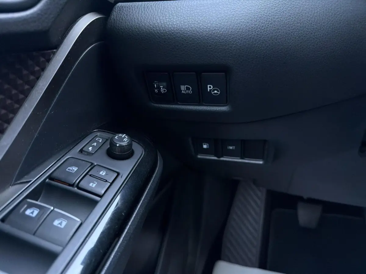 1.2 Executive - ACC/NAVI/KEYLESS/JBL/CAMERA/NAP