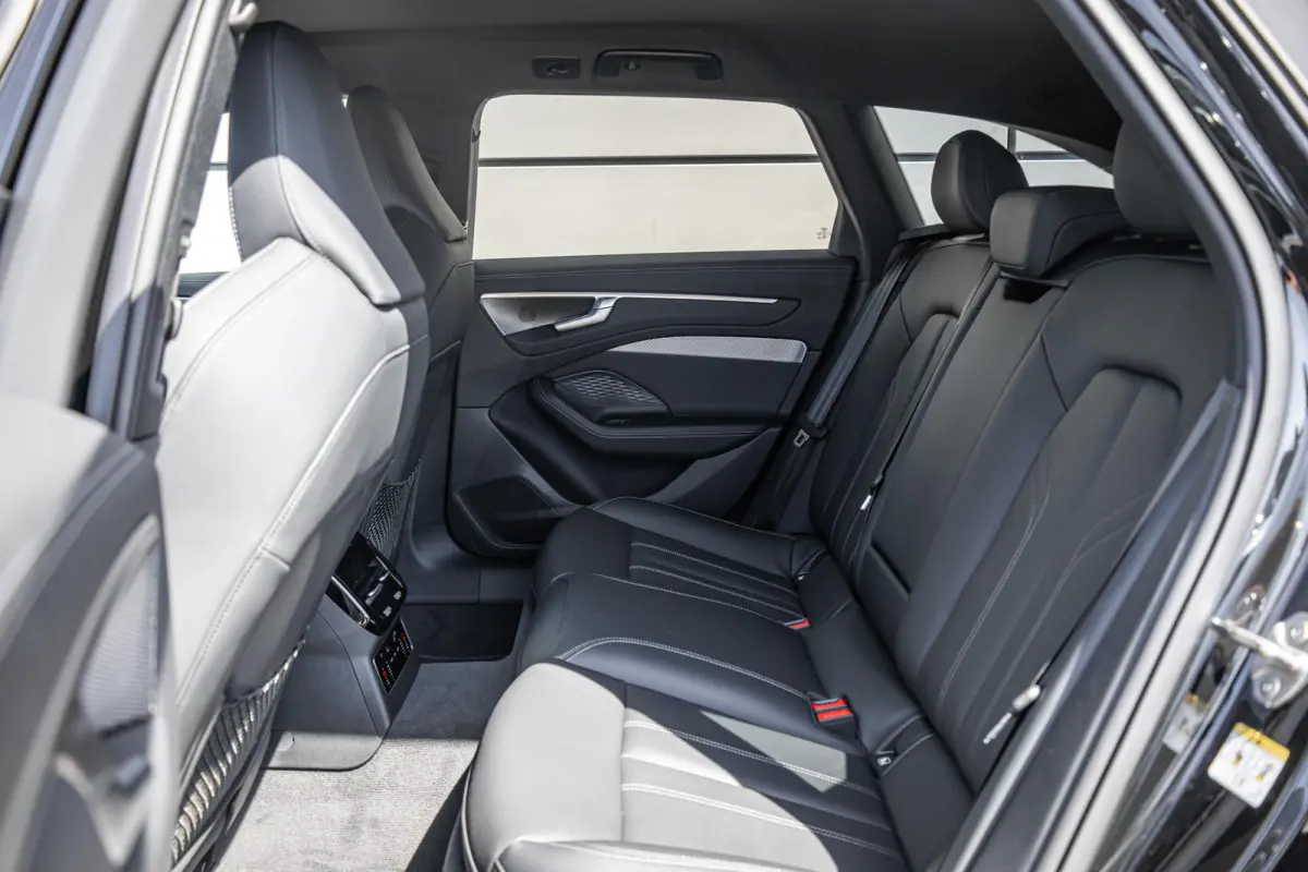 2.0 e-hybrid 299pk quattro S edition | Adaptieve luchtvering | Trekhaak | Bang & Olufsen