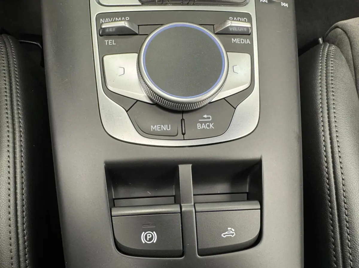 40 TFSI 190PK Quattro S-Line Automaat-Navigatie-Cr.contr-Clima-Carplay-Stoelverwarming-Parkeersensoren-Virtual-Lm17''velgen
