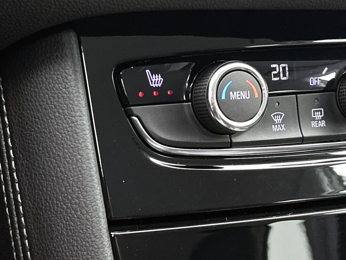 225pk Plug-In Hybrid GS Line | 1ste eigenaar | Accu 93% | Stuur/voorruit/stoelverwarming | Camera | 18"LMV | AGR stoelen | AUTOMAAT