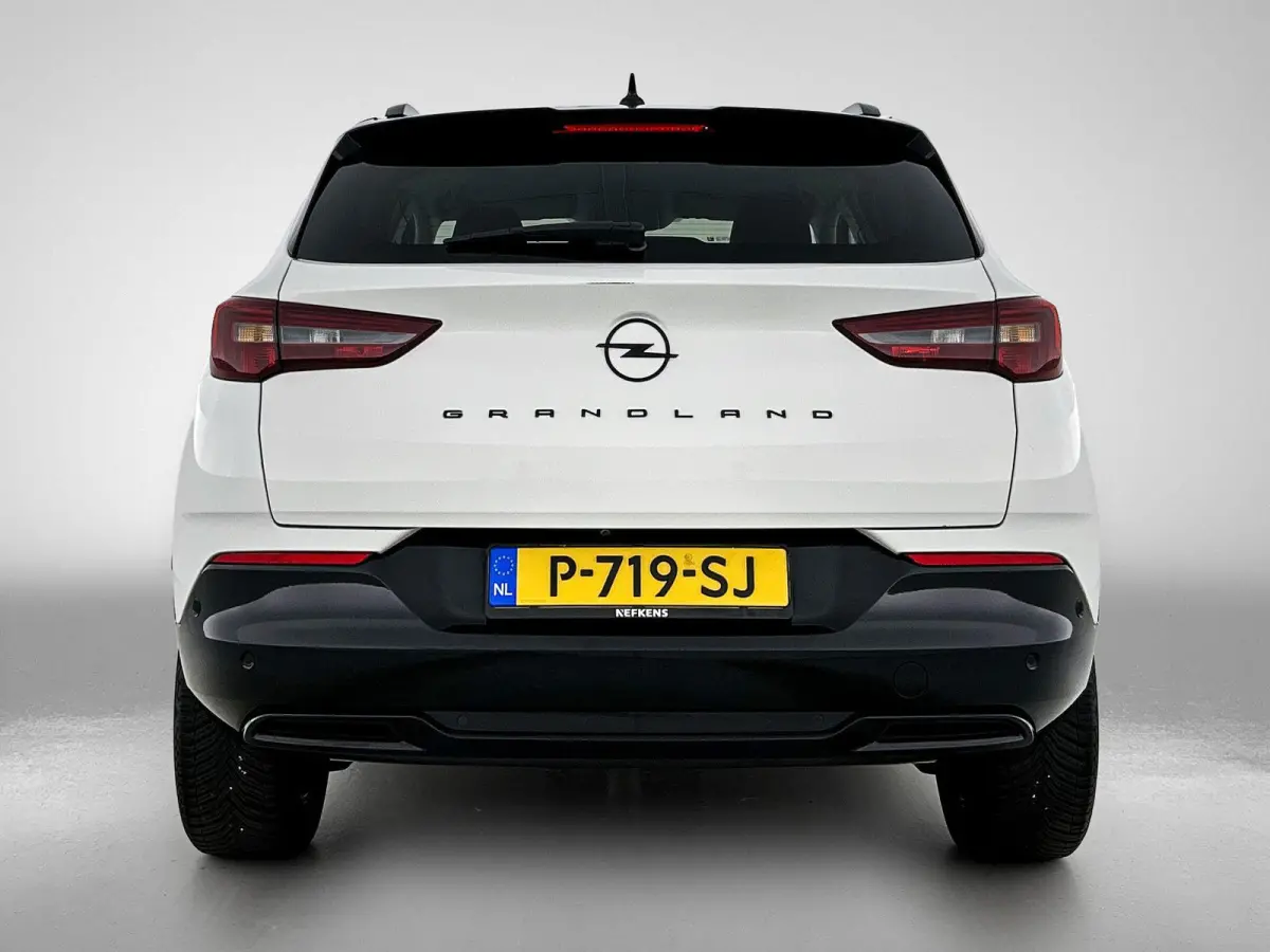 225pk Plug-In Hybrid GS Line | 1ste eigenaar | Accu 93% | Stuur/voorruit/stoelverwarming | Camera | 18"LMV | AGR stoelen | AUTOMAAT