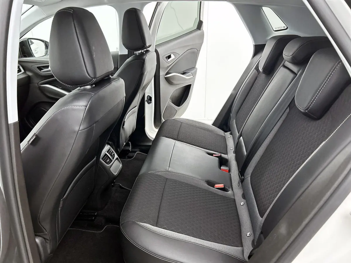 225pk Plug-In Hybrid GS Line | 1ste eigenaar | Accu 93% | Stuur/voorruit/stoelverwarming | Camera | 18"LMV | AGR stoelen | AUTOMAAT