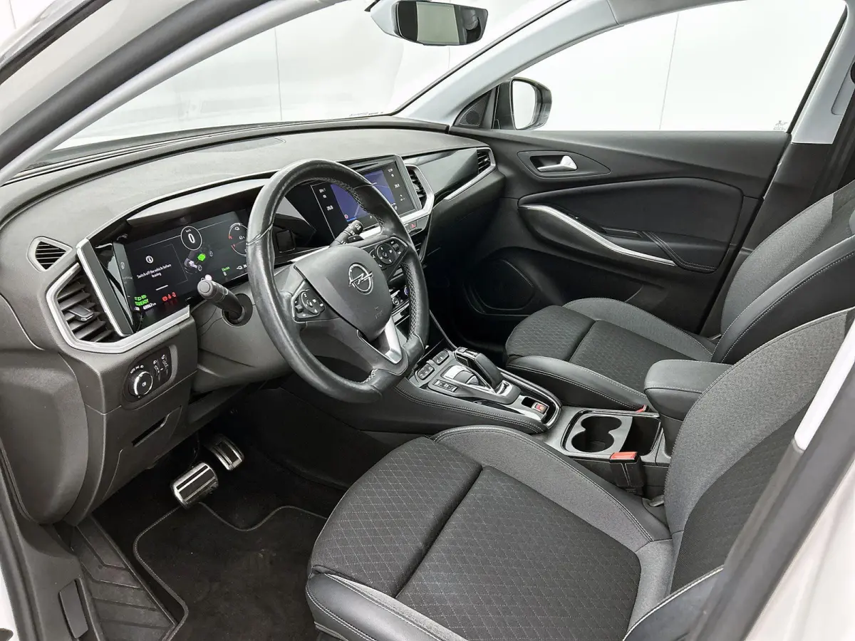 225pk Plug-In Hybrid GS Line | 1ste eigenaar | Accu 93% | Stuur/voorruit/stoelverwarming | Camera | 18"LMV | AGR stoelen | AUTOMAAT